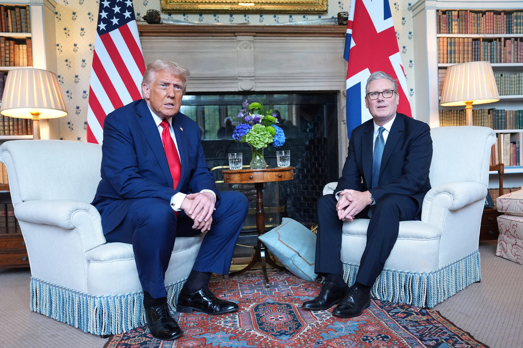 FILE - President Donald Trump meets Britain's Prime Minister Keir Starmer at Chequers near Aylesbury, England, Sept. 18, 2025. (AP Photo/Evan Vucci, File)