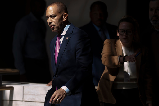 House Minority Leader Hakeem Jeffries, of N.Y., walks to a press conference on Capitol Hill on Wednesday, Oct. 1, 2025, in Washington. (AP Photo/Mark Schiefelbein) House Minority Leader Hakeem Jeffries, of N.Y., walks to a press conference on Capitol Hill on Wednesday, Oct. 1, 2025, in Washington. (AP Photo/Mark Schiefelbein)