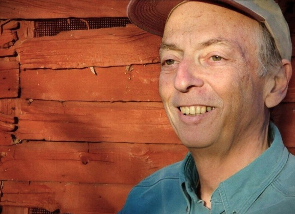 This photo provided by Jake Boritt shows Civil War scholar Gabor Boritt on his farm in Gettysburg, Pa., in 2006. (Jake Boritt via AP)