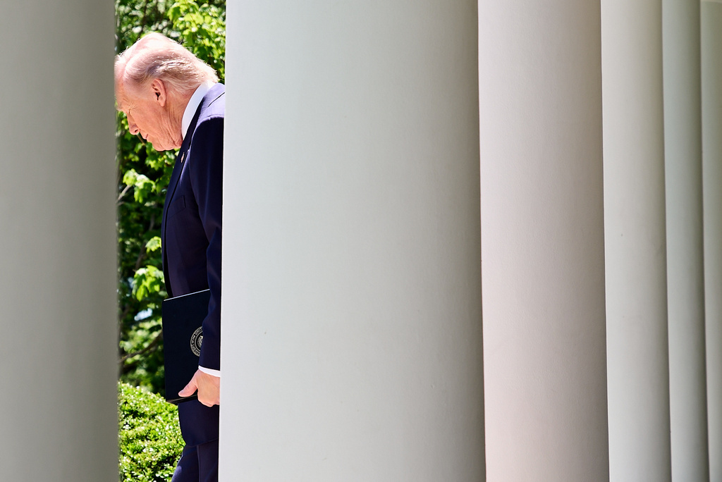 President Donald Trump walks through the Colonnade of the White House, as he arrives to attend a luncheon for mothers, Friday, May 8, 2026, in the Rose Garden of the White House, in Washington. (AP Photo/Jacquelyn Martin)