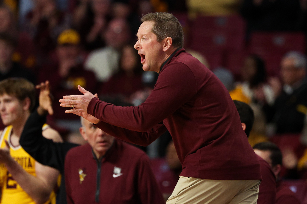 Minnesota head coach Niko Medved reacts during the first half of an NCAA college basketball game against the Michigan State, Wednesday, Feb. 4, 2026, in Minneapolis. (AP Photo/Matt Krohn)