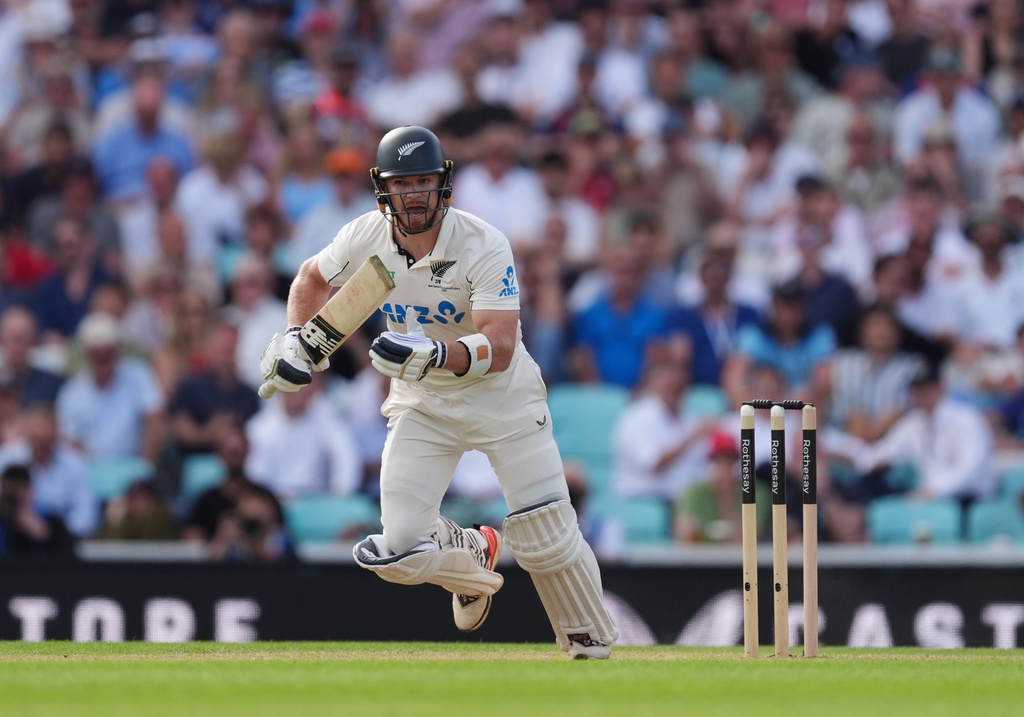 New Zealand's Glenn Phillips batting on day one of the second cricket test between England and New Zealand in London, Wednesday, June 17, 2026. (Ben Whitley/PA via AP)