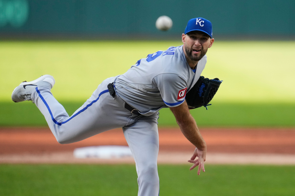 Kansas City Royals' Michael Wacha pitches in the first inning of a baseball game against the Cleveland Guardians in Cleveland, Monday, April 6, 2026. (AP Photo/Sue Ogrocki)