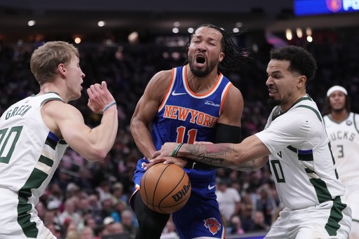 Milwaukee Bucks' Cole Anthony knocks the ball from New York Knicks' Jalen Brunson during the first half of an NBA basketball game Tuesday, Oct. 28, 2025, in Milwaukee. (AP Photo/Morry Gash) Milwaukee Bucks' Cole Anthony knocks the ball from New York Knicks' Jalen Brunson during the first half of an NBA basketball game Tuesday, Oct. 28, 2025, in Milwaukee. (AP Photo/Morry Gash)
