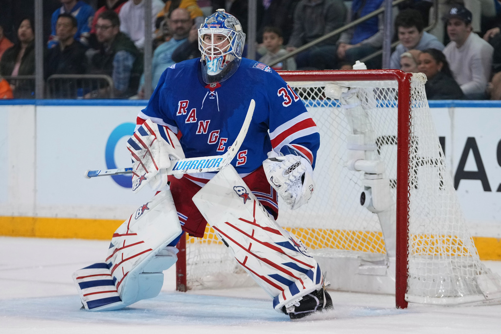 New York Rangers goaltender Igor Shesterkin (31) protects the net during the second period of an NHL hockey game against the Pittsburgh Penguins Saturday, Feb. 28, 2026, in New York. (AP Photo/Frank Franklin II)