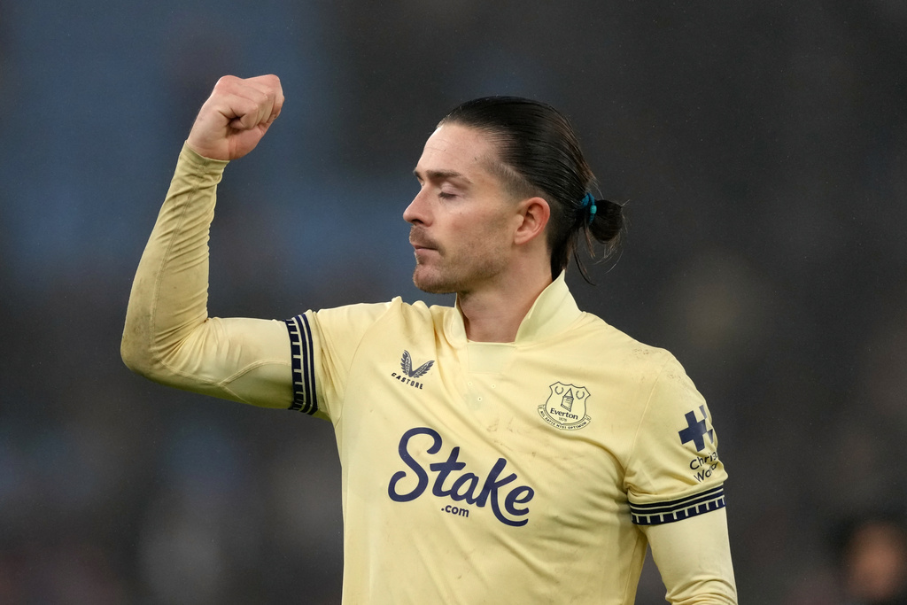 Everton's Jack Grealish celebrates after the English Premier League soccer match between Aston Villa and Everton in Birmingham, Sunday, Jan. 18, 2026.(AP Photo/Dave Shopland)