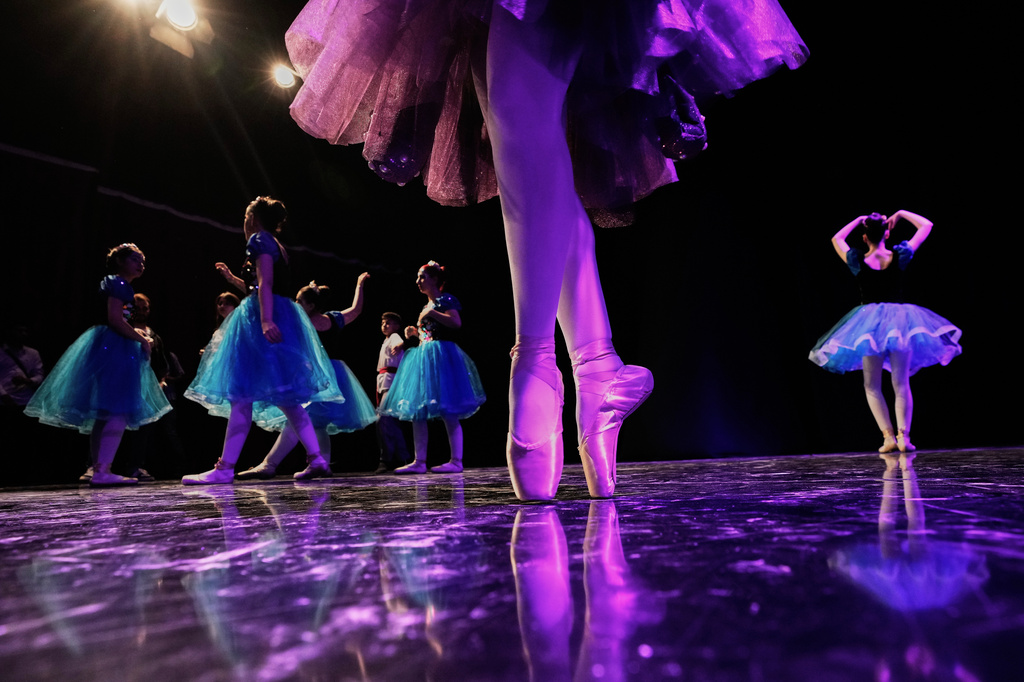 Students from the Baghdad Ballet Academy prepare to perform in a production titled "Mermaid" at Al-Sinbad Theater in Baghdad, Iraq, Friday, Sept. 25, 2026. (AP Photo/Hadi Mizban)