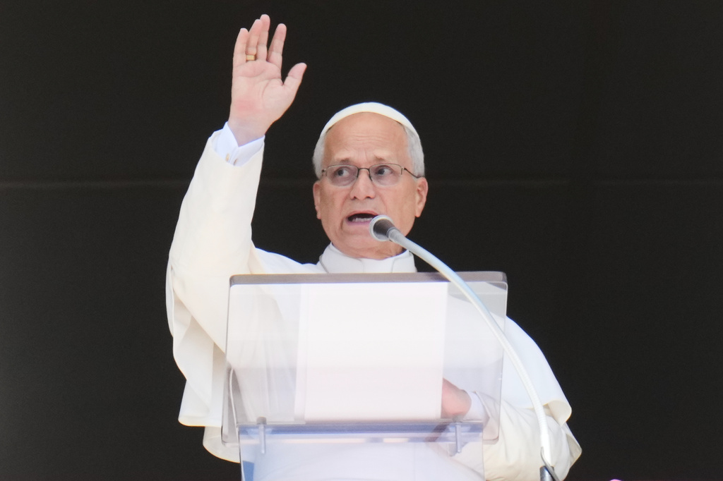 Pope Leo XIV delivers the Angelus noon prayer in St. Peter' s Square, at the Vatican, Sunday, Sept. 20, 2026. (AP Photo/Gregorio Borgia)