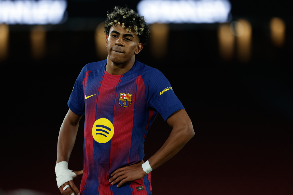 Barcelona's Lamine Yamal reacts during the Copa del Rey semifinal second leg soccer match between Barcelona and Atletico Madrid in Barcelona, Spain, Tuesday, March 3, 2026. (AP Photo/Joan Monfort)