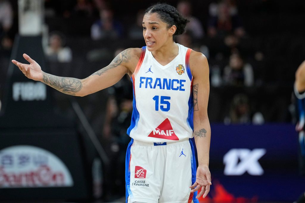 France's Gabby Williams reacts during the Women's Basketball World Cup match between France and Korea in Berlin, Saturday, Sept. 5, 2026. (AP Photo/Ebrahim Noroozi)