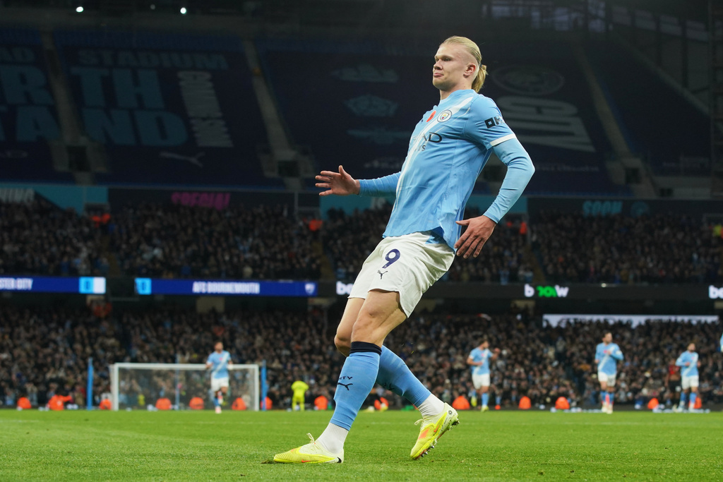 Manchester City's Erling Haaland celebrates after scoring his side's opening goal during the English Premier League soccer match between Manchester City and Bournemouth in Manchester, England, Sunday, Nov. 2, 2025. (AP Photo/Ian Hodgson)