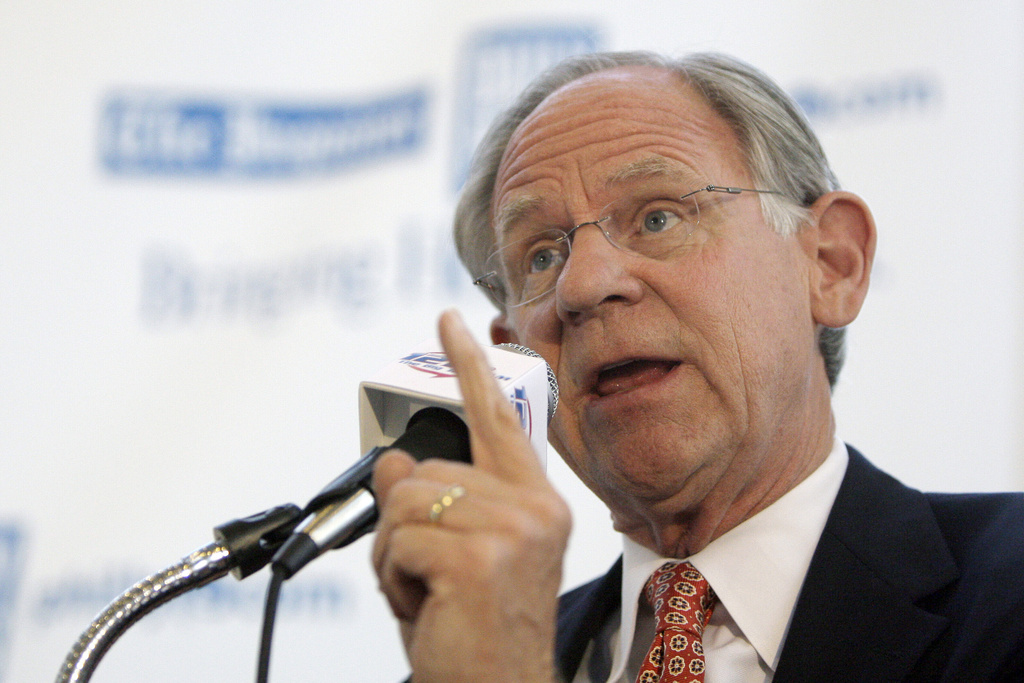 FILE - Delaware Republican Senate candidate Rep. Mike Castle, R-Del., answers a question during a town hall meeting in Philadelphia, Aug. 31, 2009. (AP Photo/Matt Slocum, File)