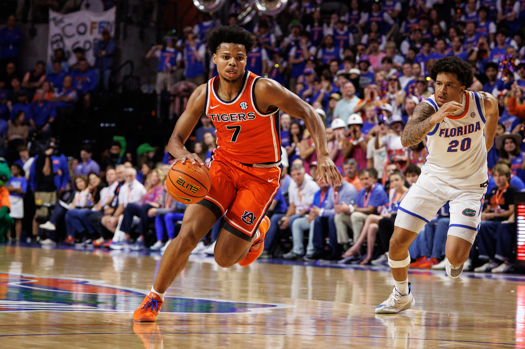 Hall has 24 points as Auburn beats No. 16 Florida 76-67 for first win in Gainesville since 1996