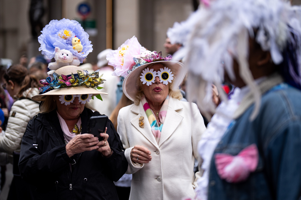 People participate in the Easter Bonnet Parade on Fifth Avenue, Sunday, April 5, 2026, in New York. (AP Photo/Adam Gray)