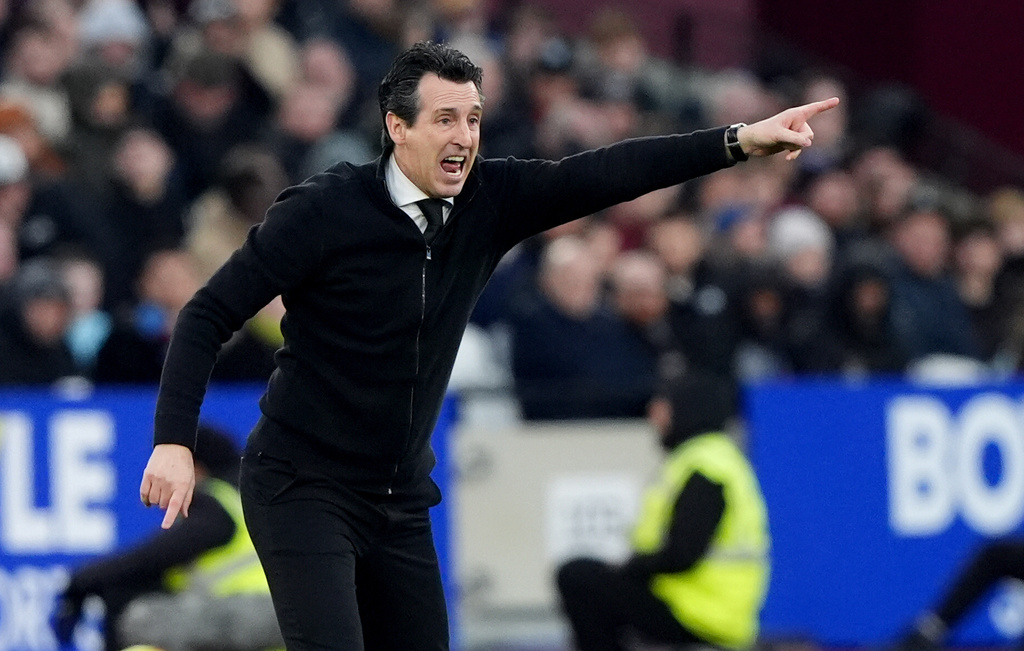 Aston Villa's manager Unai Emery gestures during the English Premier League soccer match between West Ham United and Aston Villa in London, England, Sunday, Dec. 14, 2025. (Jonathan Brady/PA via AP)