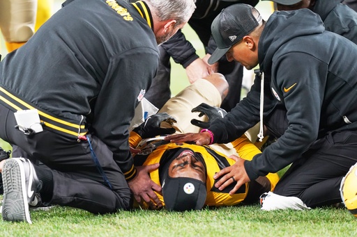 Pittsburgh Steelers' DeShon Elliott is hurt during the second half of an NFL football game against the Green Bay Packers Sunday, Oct. 26, 2025, in Pittsburgh. (AP Photo/Matt Freed) Pittsburgh Steelers' DeShon Elliott is hurt during the second half of an NFL football game against the Green Bay Packers Sunday, Oct. 26, 2025, in Pittsburgh. (AP Photo/Matt Freed)