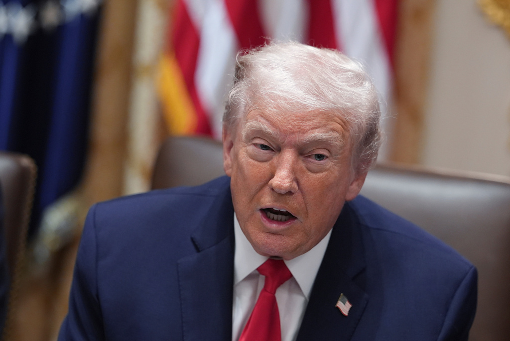 President Donald Trump speaks during a cabinet meeting at the White House, Thursday, Jan. 29, 2026, in Washington. (AP Photo/Evan Vucci)
