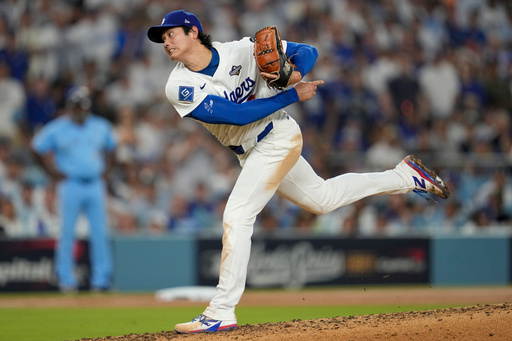 Los Angeles pitcher Dodgers' Shohei Ohtani twos against the Toronto Blue Jays during the fourth inning in Game 4 of baseball's World Series, Tuesday, Oct. 28, 2025, in Los Angeles. (AP Photo/Ashley Landis) Los Angeles pitcher Dodgers' Shohei Ohtani twos against the Toronto Blue Jays during the fourth inning in Game 4 of baseball's World Series, Tuesday, Oct. 28, 2025, in Los Angeles. (AP Photo/Ashley Landis)