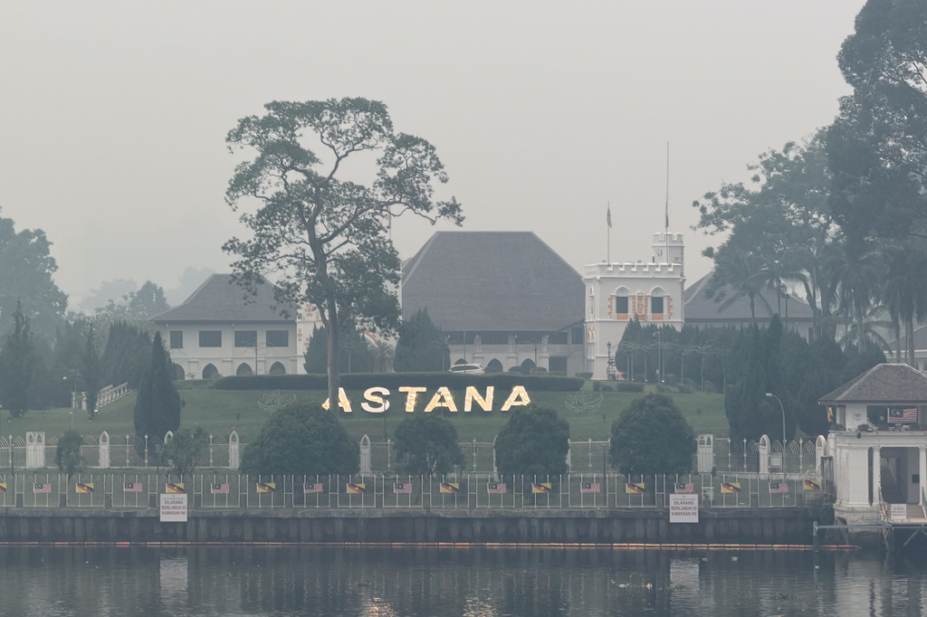 Sarawak Astana government building is shrouded in thick haze in Kuching, Sarawak state, Malaysia, Friday, Sept. 4, 2026. (AP Photo/Xpin Voon)