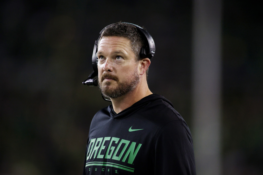 Oregon head coach Dan Lanning watches the first half of an NCAA college football game against Portland State, Friday, Sept. 18, 2026, in Eugene, Ore. (AP Photo/Lydia Ely)