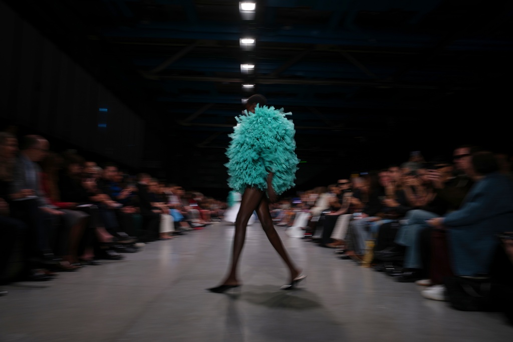 A model wears a creation as part of the Stella McCartney Spring/Summer 2026 collection presented in Paris, Tuesday, Sept. 30, 2025. (AP Photo/Aurelien Morissard)