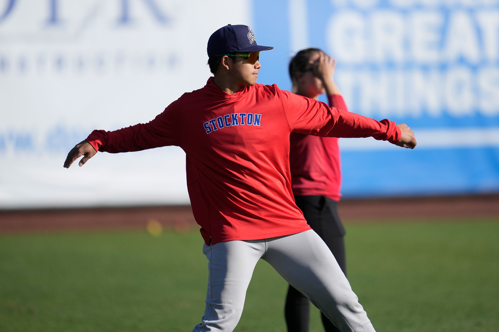 Stockton Ports' Shotaro Morii warms up before a Single A minor league baseball game between the Ports and the San Jose Giants, May 20, 2026, in San Jose, Calif. (AP Photo/Jeff Chiu)