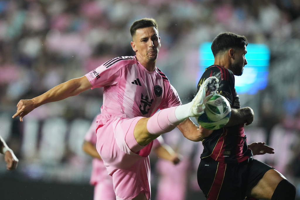 Inter Miami forward Tadeo Allende attempts a shot on the goal during the first half of an MLS soccer match against Atlanta United, Saturday, Oct. 11, 2025, in Fort Lauderdale, Fla. (AP Photo/Lynne Sladky)
