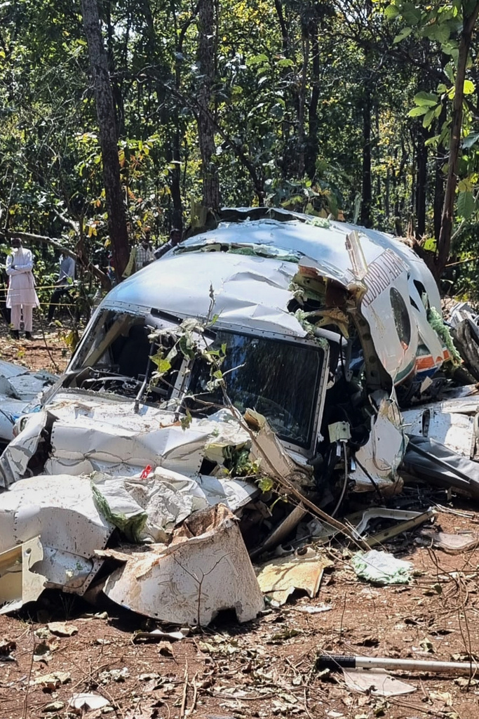 Una ambulancia aérea se estrella en un bosque del este de India y mata a 7