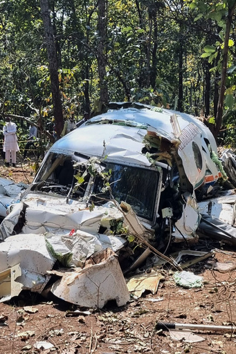 Una ambulancia aérea se estrella en un bosque del este de India y mata a 7