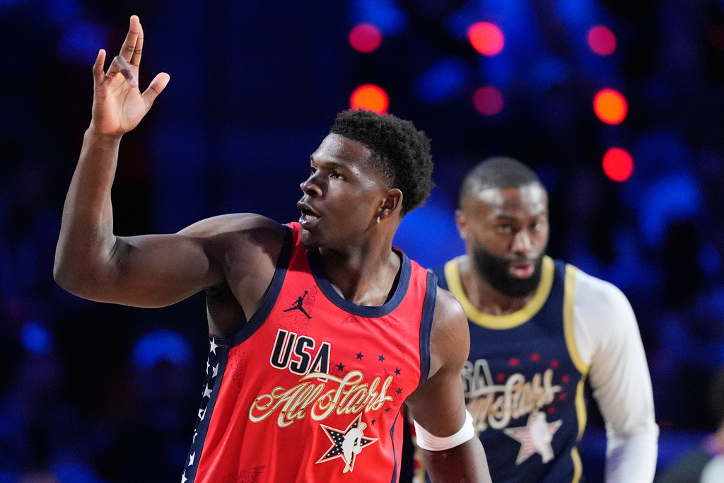 USA Stars guard Anthony Edwards reacts after scoring during the NBA All-Star basketball game against USA Stripes Sunday, Feb. 15, 2026, in Inglewood, Calif. (AP Photo/Mark J. Terrill)