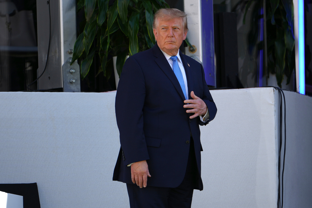 President Donald Trump attends the Presidents Cup golf tournament at Medinah Country Club, Sunday, Sept. 27, 2026, in Medinah, Ill. (AP Photo/Julia Demaree Nikhinson)