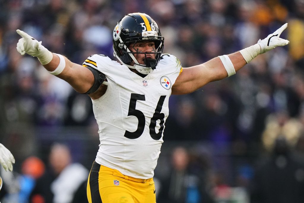 Pittsburgh Steelers linebacker Alex Highsmith (56) celebrates after a tackle during the second half of an NFL football game against the Baltimore Ravens, Sunday, Dec. 7, 2025, in Baltimore. (AP Photo/Stephanie Scarbrough)