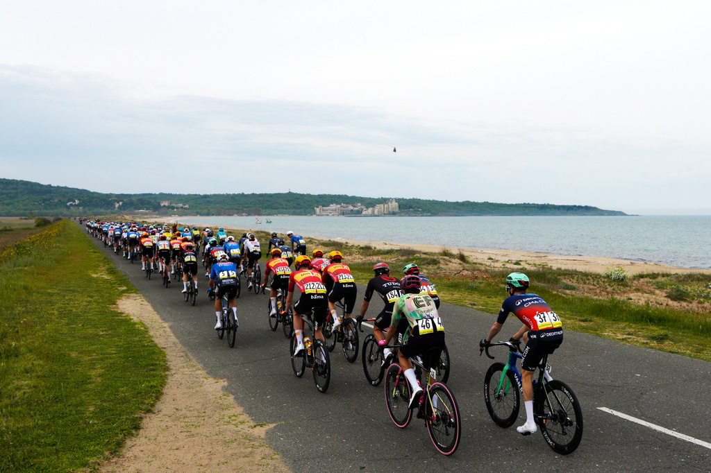 The pack rides during Stage 1 of the Giro d'Italia cycling race, from Nessebar to Burgas, Bulgaria, Friday, May 8, 2026. (Gian Mattia D'Alberto/LaPresse via AP)