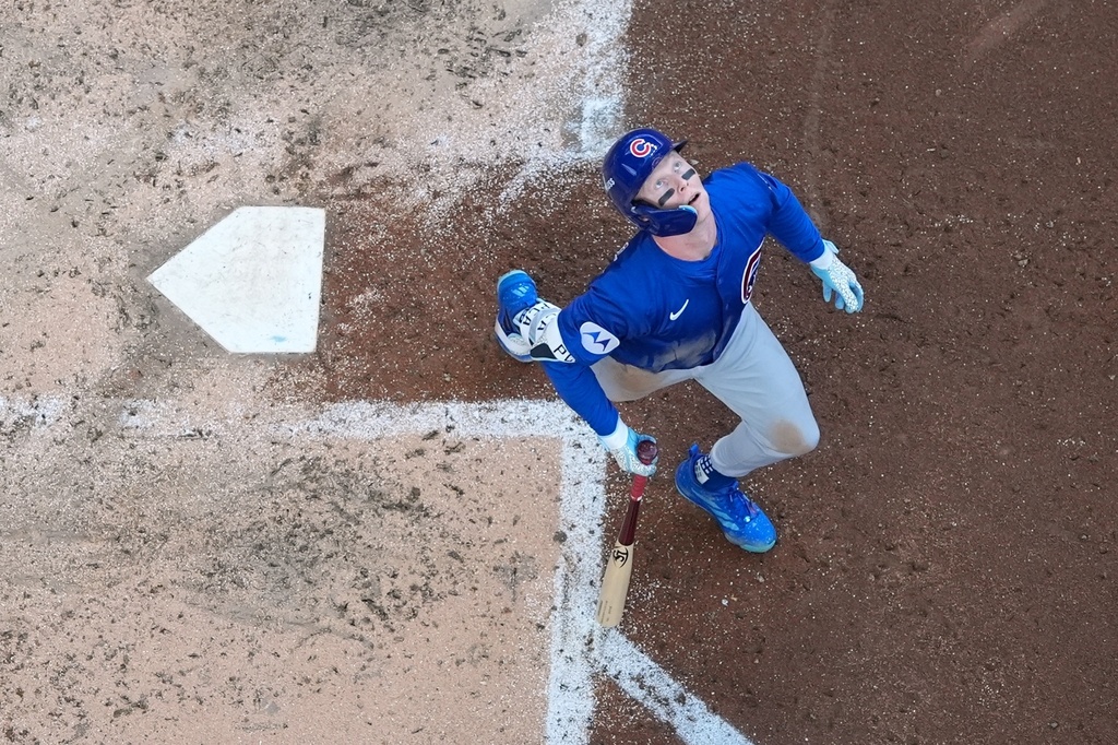 Chicago Cubs, Pete Crow-Armstrong pops out during the third inning of Game 1 of baseball's National League Division Series against the Milwaukee Brewers Saturday, Oct. 4, 2025, in Milwaukee. (AP Photo/Morry Gash)