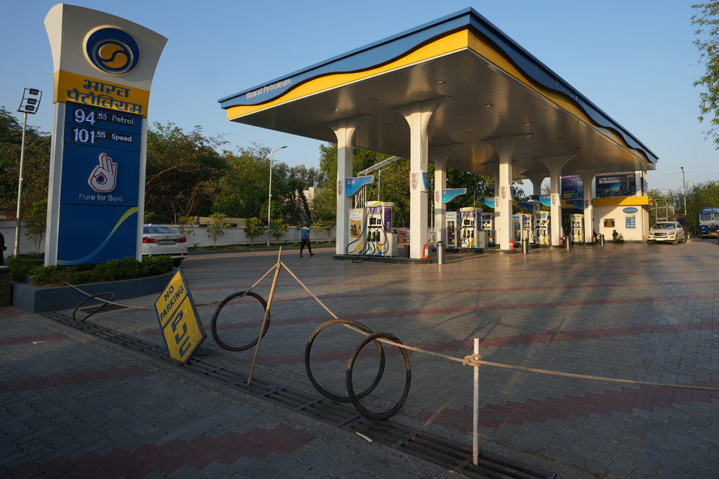 A gas station is empty due to a fuel shortage in Ahmedabad, India, Monday, March 23, 2026. (AP Photo/Ajit Solanki)