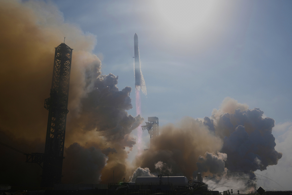 SpaceX's Starship rocket lifts off during a test flight from Starbase, Texas, Friday, May 22, 2026. (AP Photo/Eric Gay)