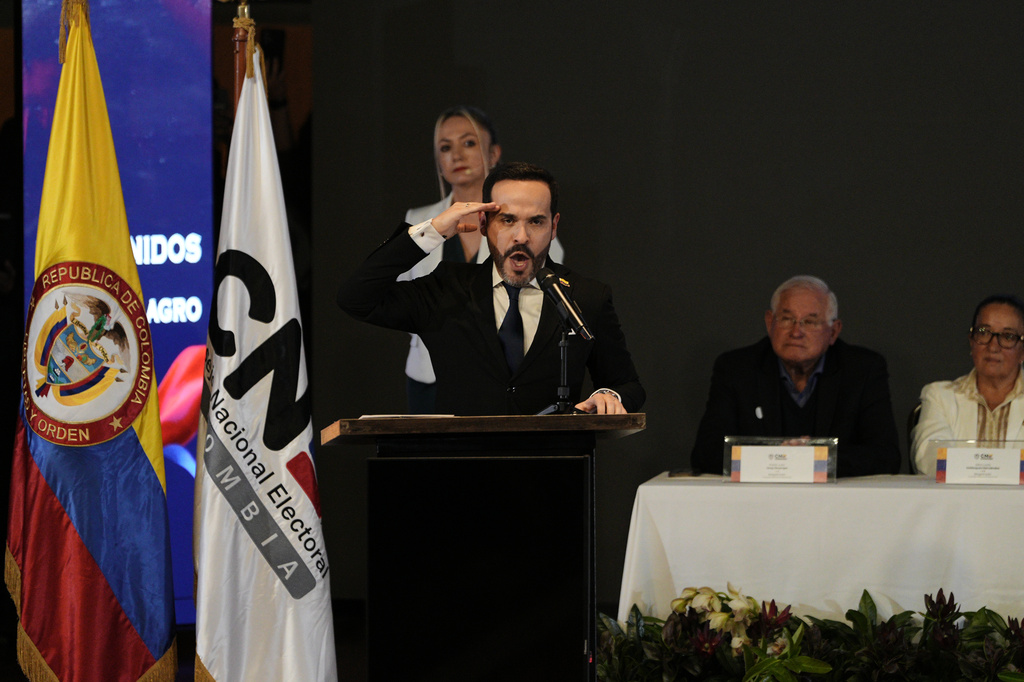 Colombia President-elect Abelardo de la Espriella speaks after receiving his credentials from the National Electoral Council in Bogota, Colombia, Thursday, June 25, 2026. (AP Photo/Ivan Valencia)