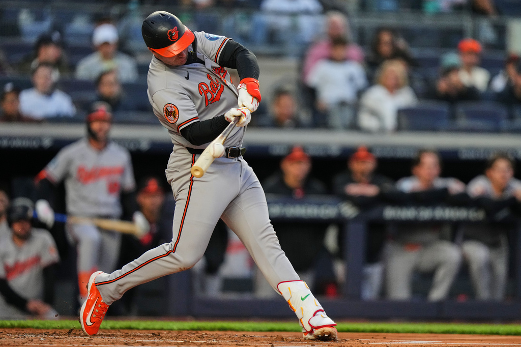 Baltimore Orioles' Pete Alonso hits a home run during the second inning of a baseball game against the New York Yankees Friday, May 1, 2026, in New York. (AP Photo/Frank Franklin II)