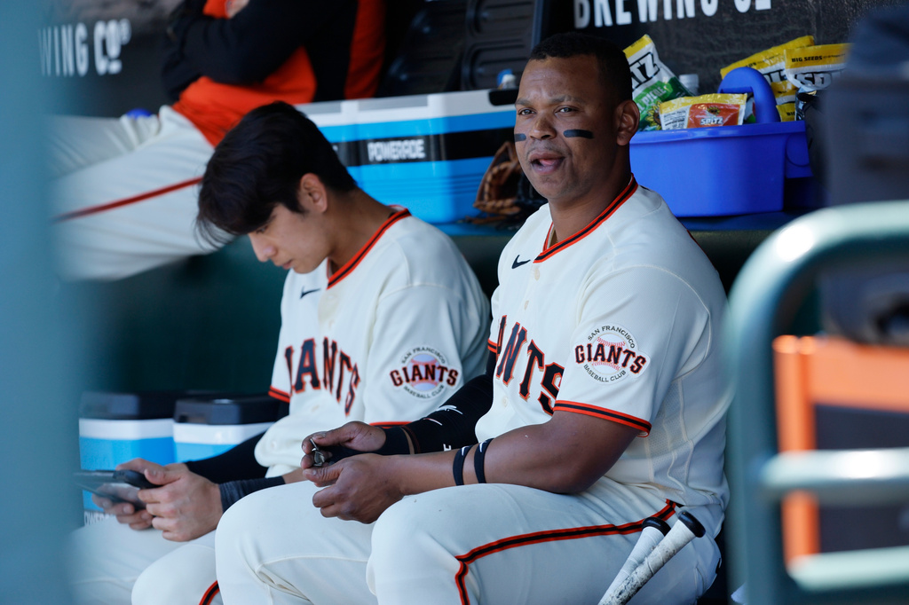 San Francisco Giants designated hitter Rafael Devers (16) in the 6th inning during an MLB game against the Chicago Cubs at Oracle Park in San Francisco, Sunday, June 14, 2026. (Santiago Mejia/San Francisco Chronicle via AP)