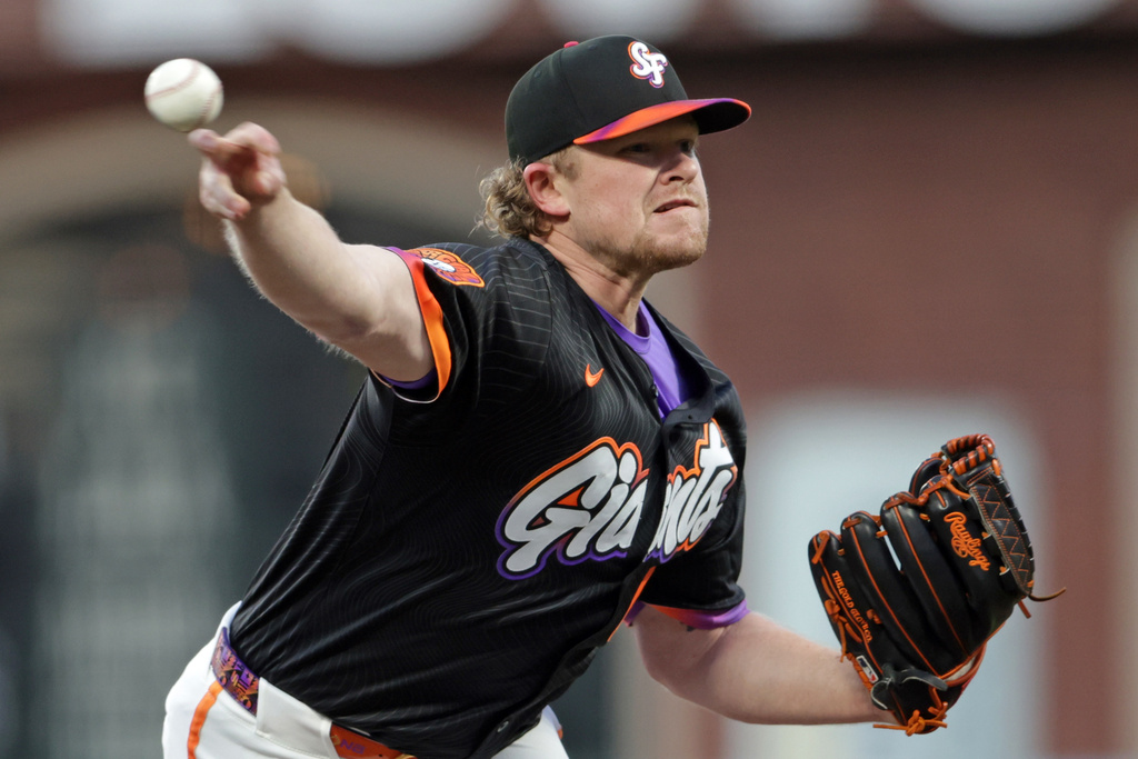 San Francisco Giants' Logan Webb pitches in 1st inning against St. Louis Cardinals during MLB game at Oracle Park in San Francisco on Tuesday, Sept. 23, 2025. (Scott Strazzante/San Francisco Chronicle via AP)