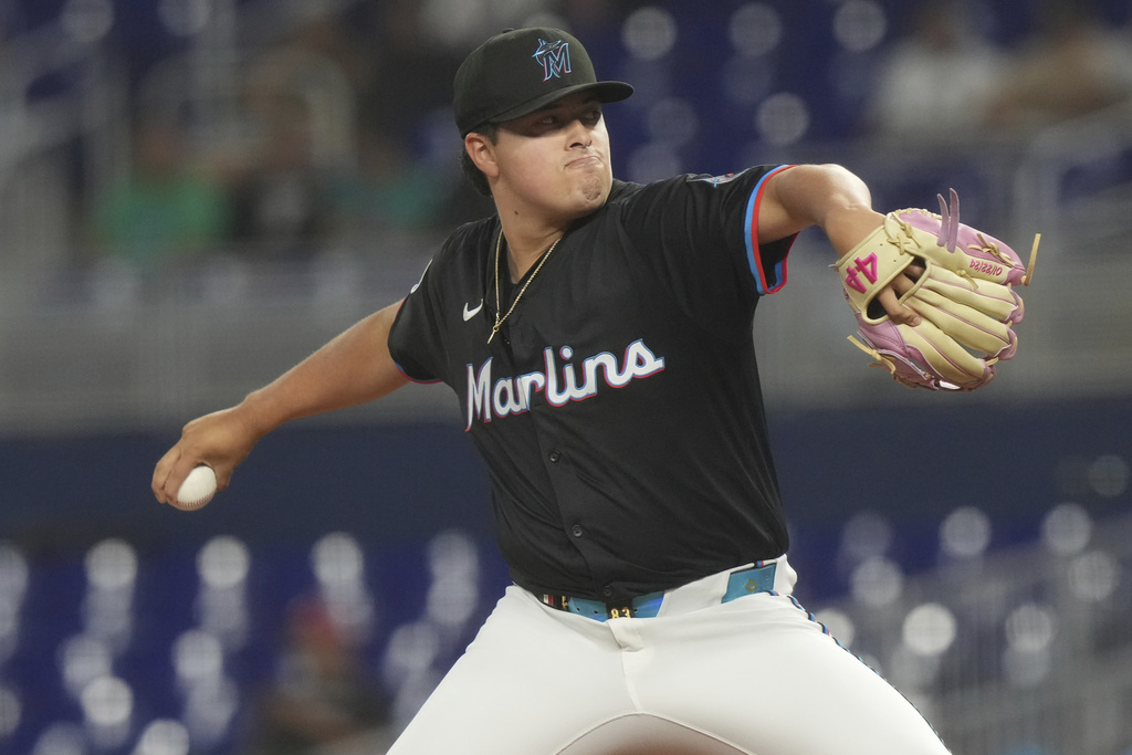 Miami Marlins starting pitcher Valente Bellozo aims a pitch during the first inning of a baseball game against the Philadelphia Phillies Friday, Sept. 5, 2025, in Miami. (AP Photo/Marta Lavandier)