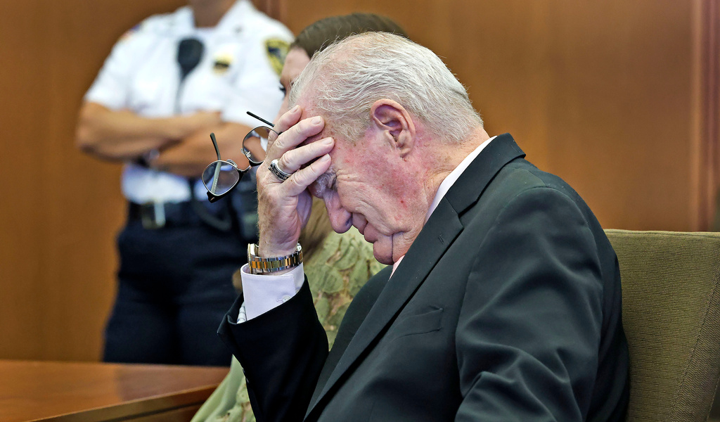 Defense attorney Kevin Reddington reacts to the judge's decision to declare a mistrial in the Lindsay Clancy murder trial on Friday, Sept. 4, 2026, in Plymouth, Mass. (Greg Derr/The Patriot Ledger via AP, Pool)