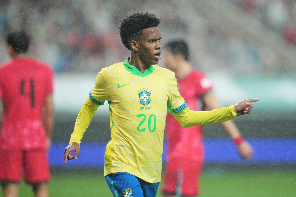 Brazil's Estevao celebrates after scoring his side's first goal during the international friendly soccer match between South Korea and Brazil at Seoul World Cup Stadium in Seoul, South Korea, Friday, Oct. 10, 2025. (AP Photo/Lee Jin-man)