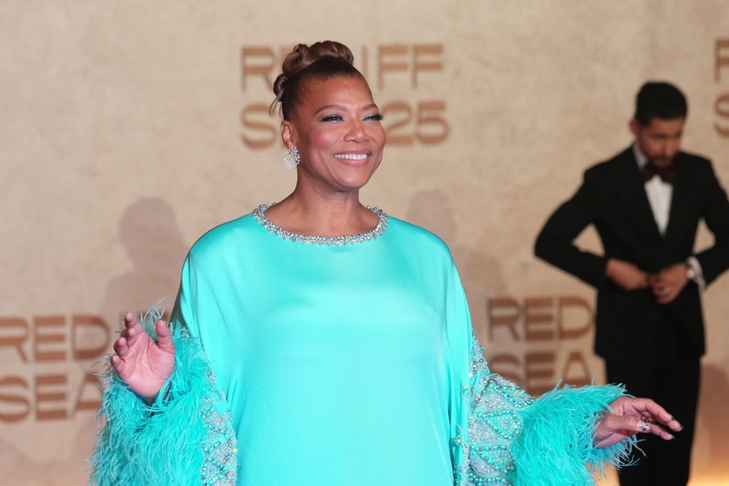 Queen Latifah arrives for the opening of the Red Sea International Film Festival in Jeddah, Saudi Arabia, Thursday, Dec. 4, 2025. (AP Photo/Amr Nabil)