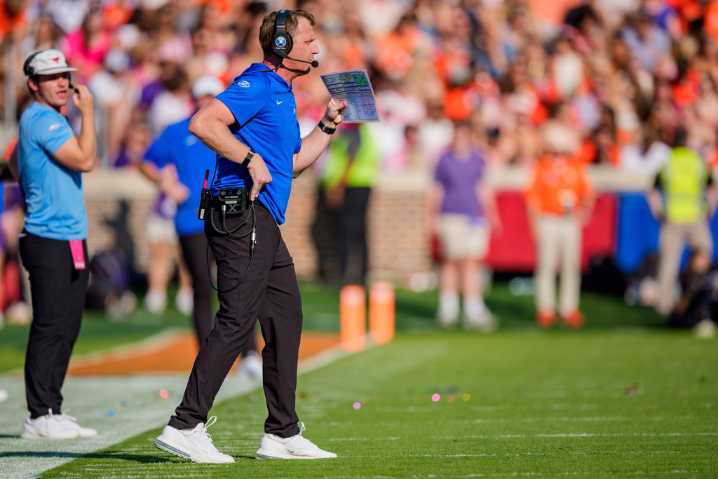 SMU head coach Rhett Lashlee looks on in the first half of an NCAA college football game against Clemson, Saturday, Oct. 18, 2025, in Clemson, S.C. (AP Photo/Jacob Kupferman)