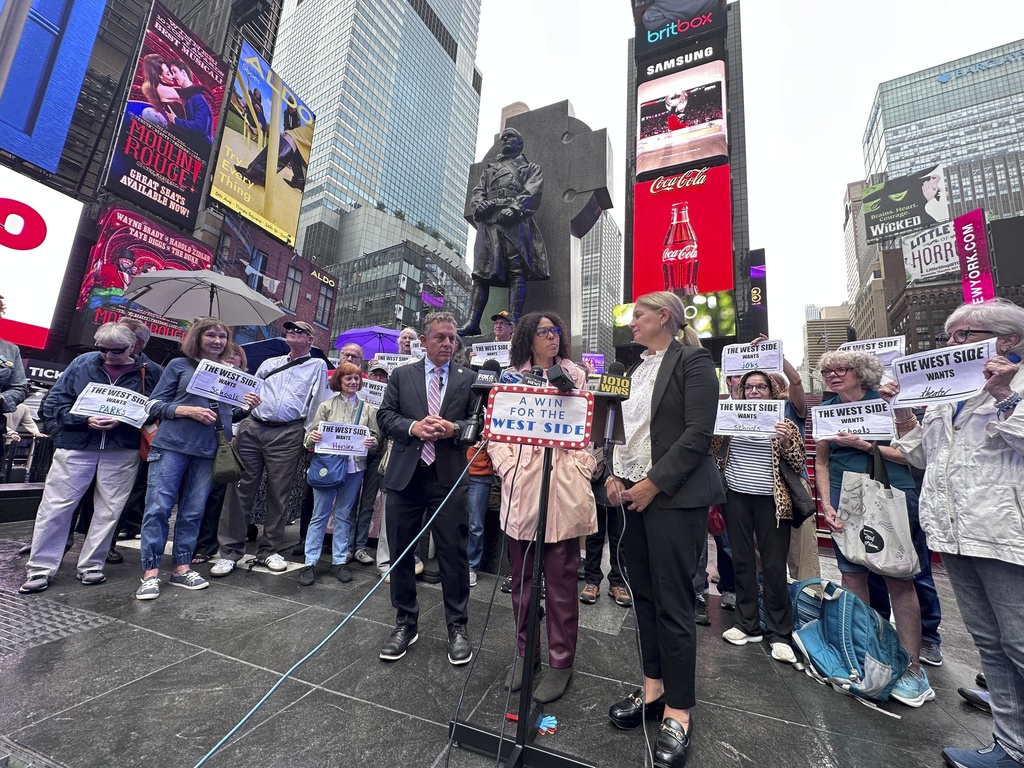 Casino opponents rally in Times Square on Wednesday, Sept. 17, 2025. (AP Photo/Philip Marcelo)