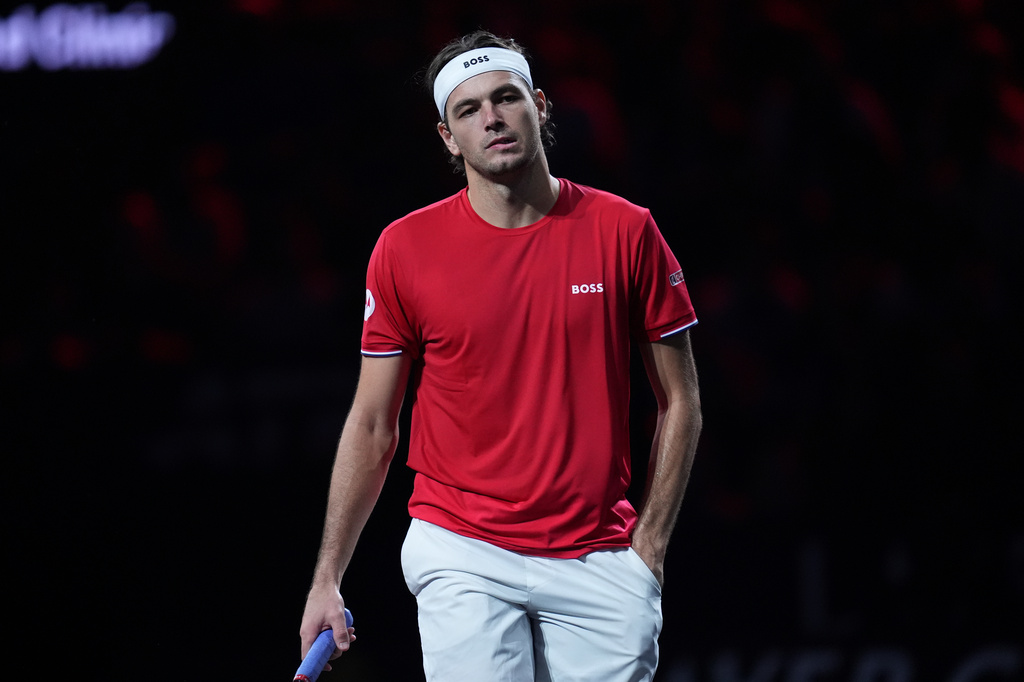 Team World's Taylor Fritz reacts as he plays Team Europe's Carlos Alcaraz during a Laver Cup tennis tournament match in London, Saturday, Sept. 26, 2026. (AP Photo/Maja Smiejkowska)