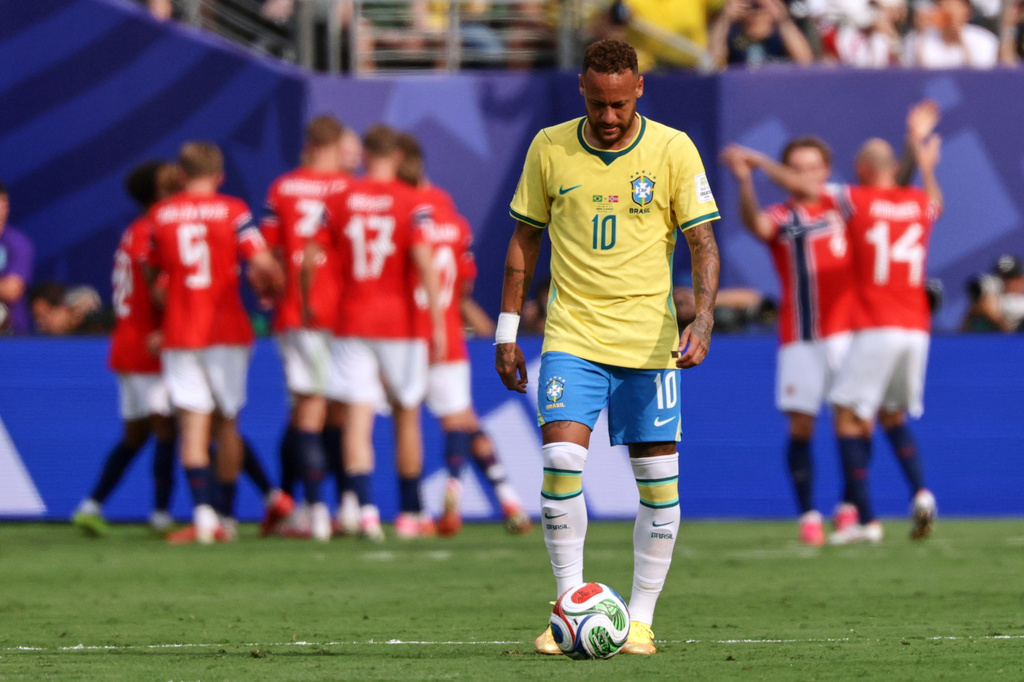Brazil's Neymar (10) reacts after Norway's Erling Haaland (9) scored the opening goal during the World Cup round of 16 soccer match between Brazil and Norway in East Rutherford, N.J., near New York, Sunday, July 5, 2026. (AP Photo/Adam Hunger)