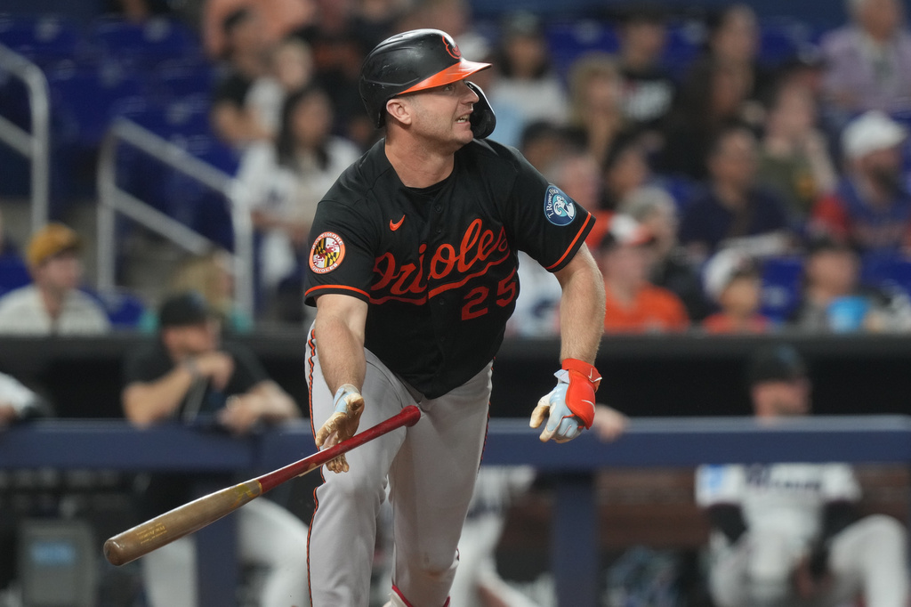 Baltimore Orioles' Pete Alonso hits a single during the eighth inning of a baseball game against the Miami Marlins Thursday, May 7, 2026, in Miami. (AP Photo/Marta Lavandier)