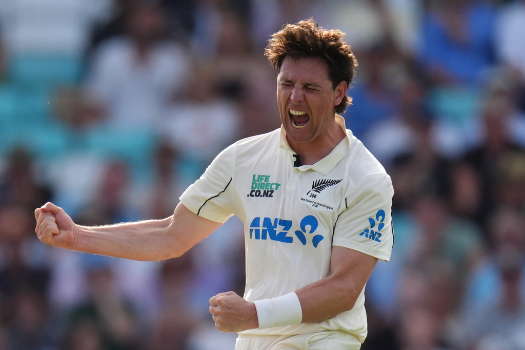 New Zealand's Matt Henry celebrates taking the wicket of England's Harry Brook on day two of the second cricket test between England and New Zealand, in London, Thursday, June 18, 2026. (Ben Whitley/PA via AP)